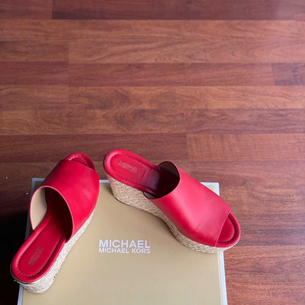 Michael Kors Cunningham Wedge Leather size 9.5M Bright Red